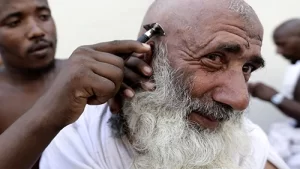 Tahallul Setelah Umroh Menjalani Proses Pemotongan Rambut dengan Makna Mendalam salma tour